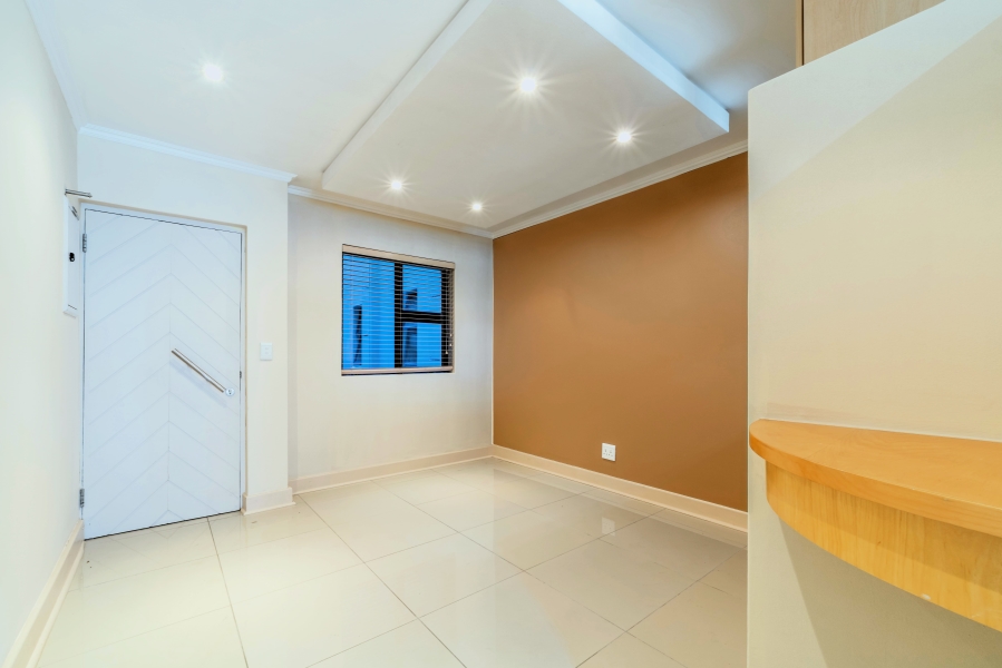1 Bedroom Property for Sale in Sandown Gauteng