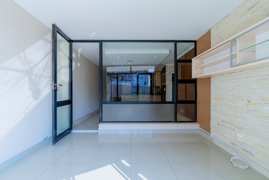 1 Bedroom Property for Sale in Sandown Gauteng