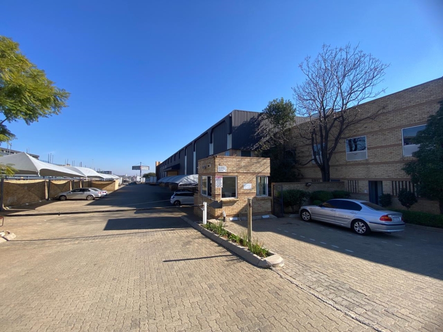 To Let Commercial Property for Rent in Randjespark Gauteng