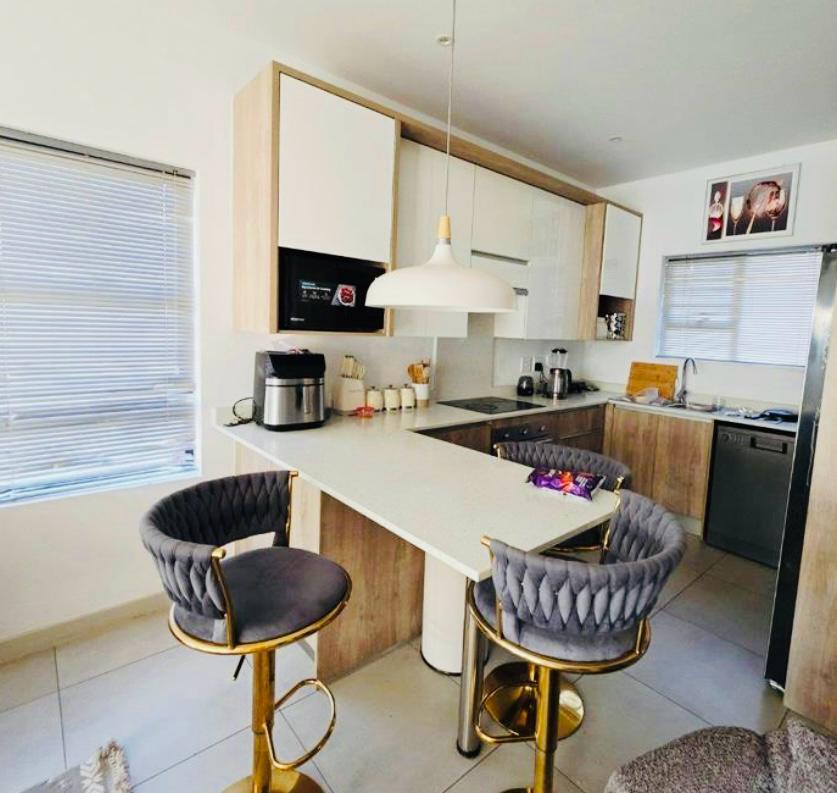 3 Bedroom Property for Sale in Pinehaven Gauteng
