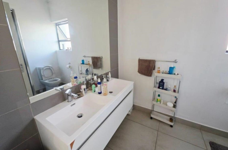 3 Bedroom Property for Sale in Pinehaven Gauteng
