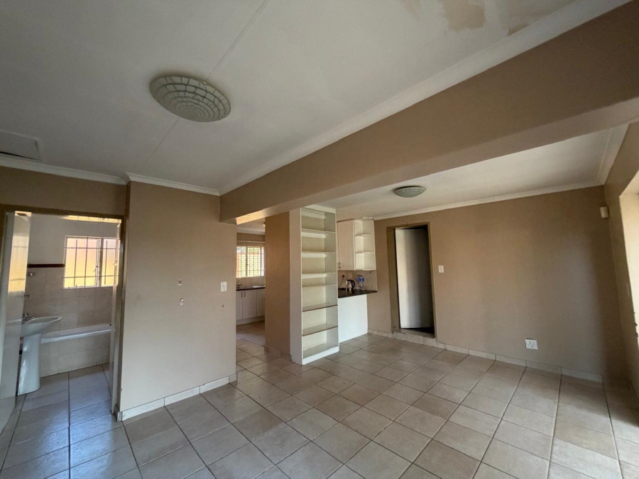 To Let 2 Bedroom Property for Rent in Noordwyk Gauteng