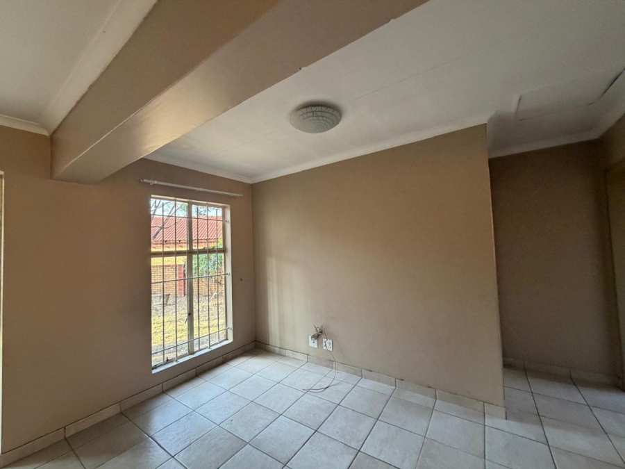 To Let 2 Bedroom Property for Rent in Noordwyk Gauteng