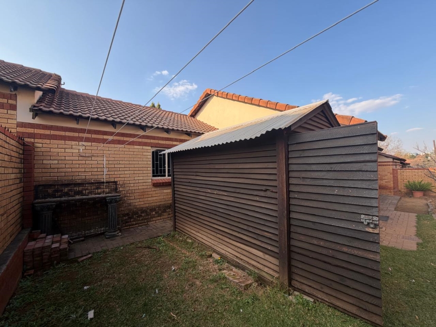 To Let 2 Bedroom Property for Rent in Noordwyk Gauteng
