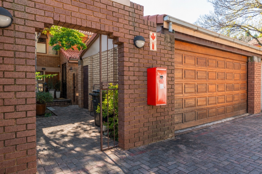 3 Bedroom Property for Sale in Die Wilgers Gauteng