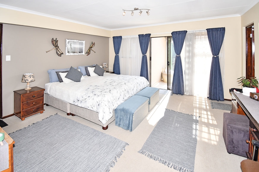 3 Bedroom Property for Sale in Broadacres Gauteng