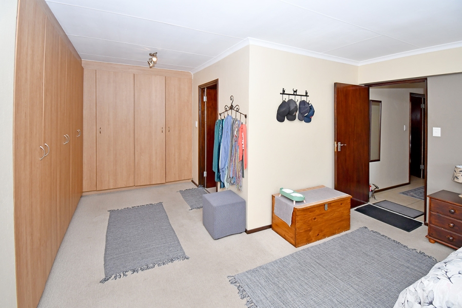 3 Bedroom Property for Sale in Broadacres Gauteng