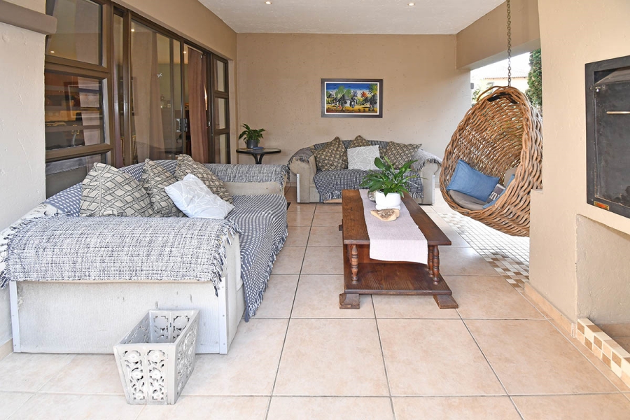 3 Bedroom Property for Sale in Broadacres Gauteng
