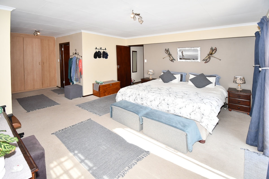 3 Bedroom Property for Sale in Broadacres Gauteng