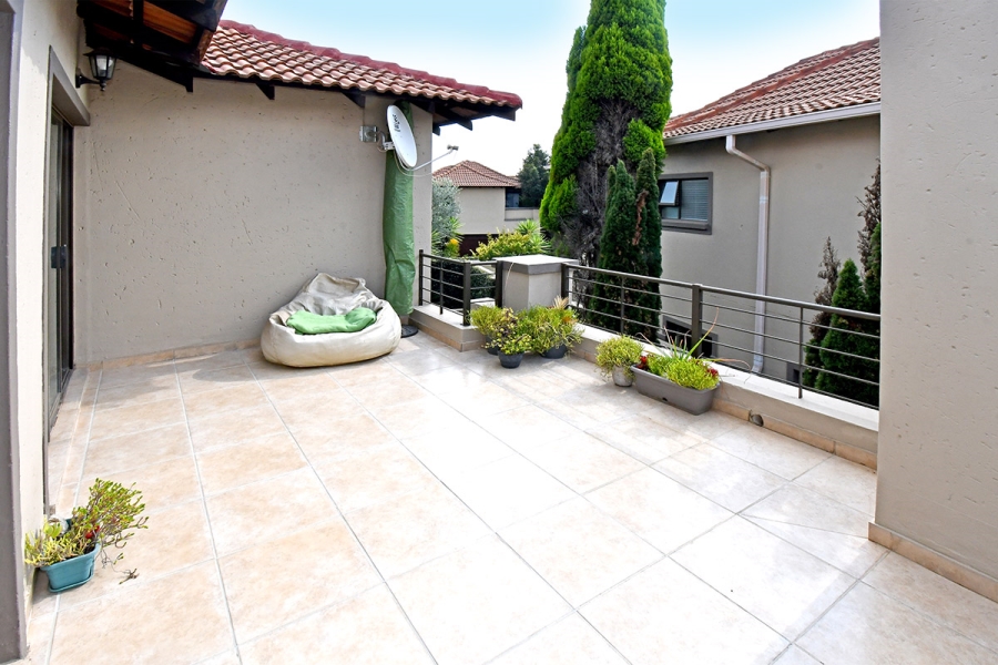 3 Bedroom Property for Sale in Broadacres Gauteng