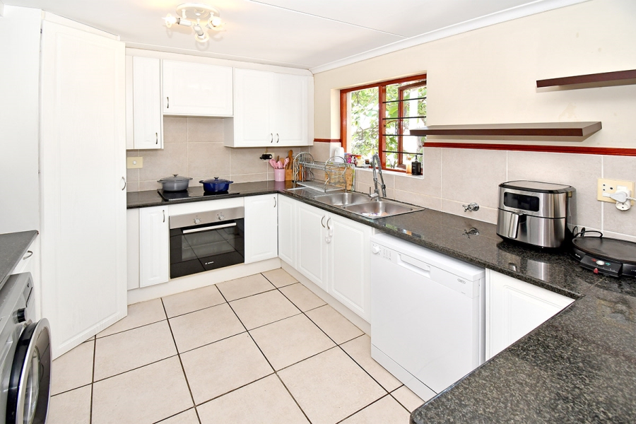 4 Bedroom Property for Sale in Broadacres Gauteng