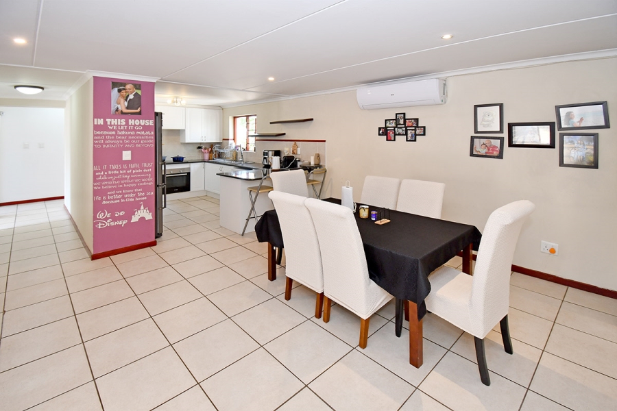 4 Bedroom Property for Sale in Broadacres Gauteng