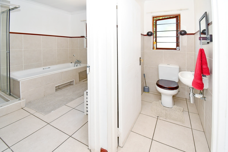 4 Bedroom Property for Sale in Broadacres Gauteng
