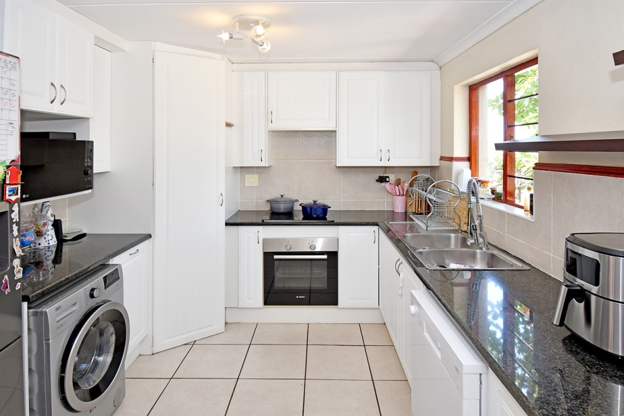4 Bedroom Property for Sale in Broadacres Gauteng