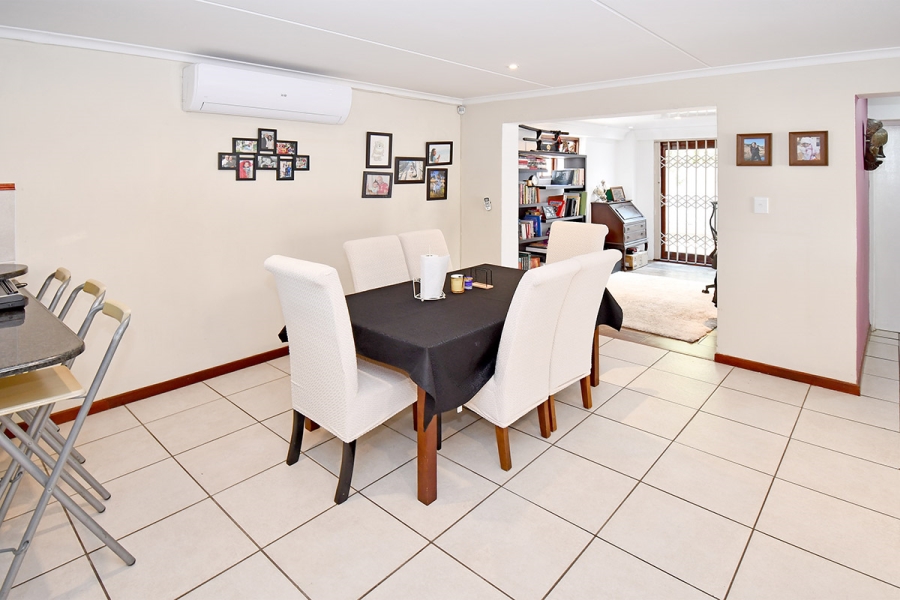 4 Bedroom Property for Sale in Broadacres Gauteng