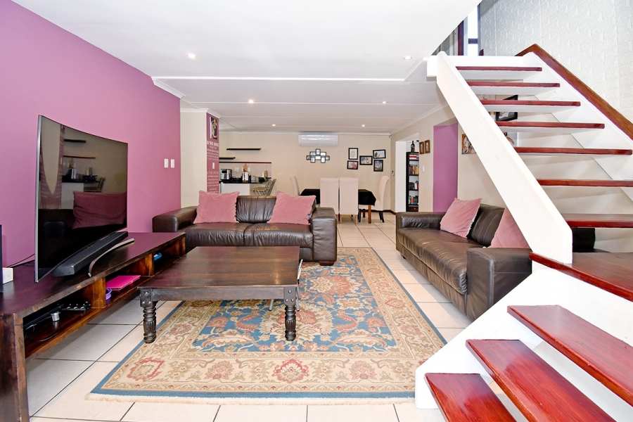 4 Bedroom Property for Sale in Broadacres Gauteng