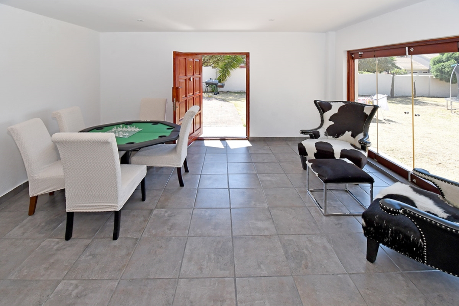 4 Bedroom Property for Sale in Broadacres Gauteng
