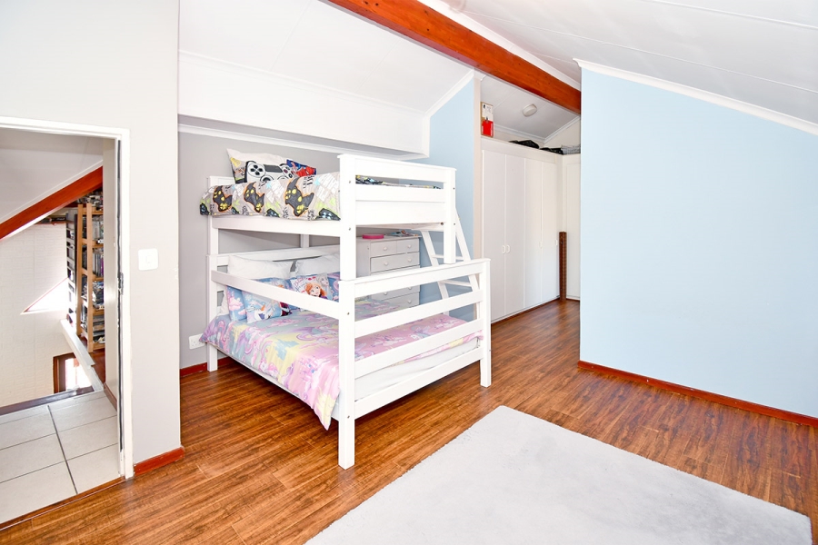 4 Bedroom Property for Sale in Broadacres Gauteng