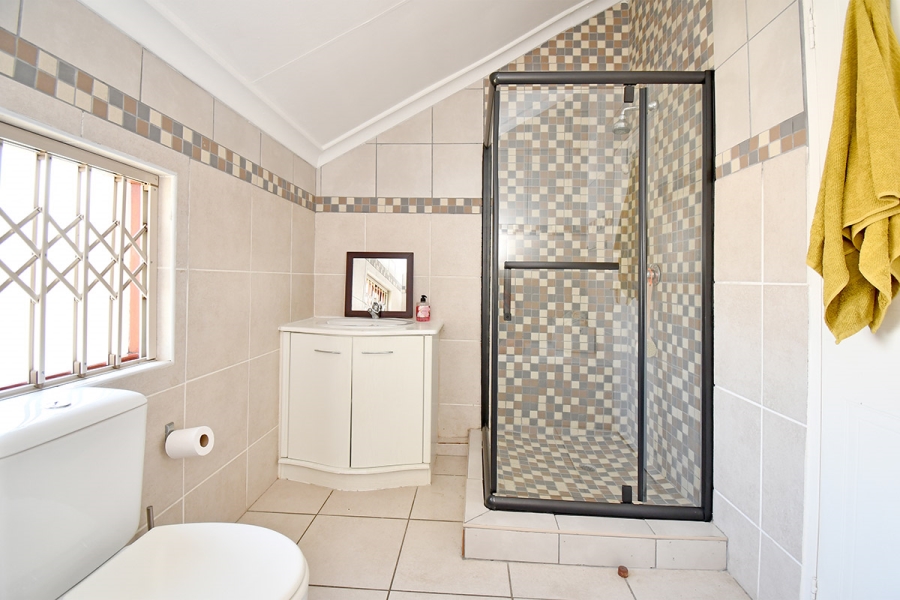 4 Bedroom Property for Sale in Broadacres Gauteng