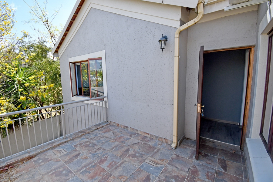 4 Bedroom Property for Sale in Broadacres Gauteng