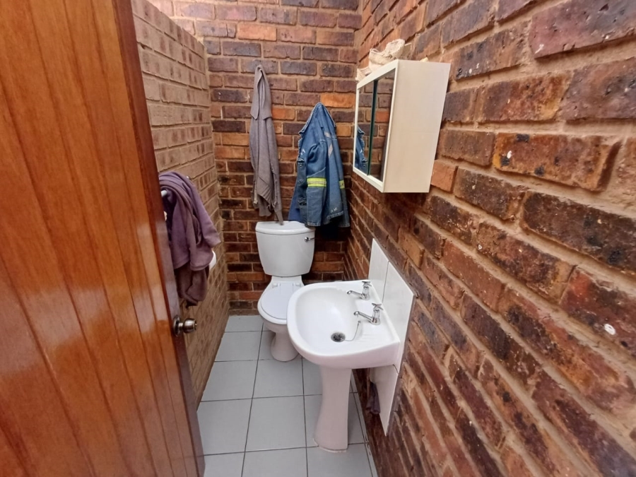 3 Bedroom Property for Sale in Arcon Park Gauteng