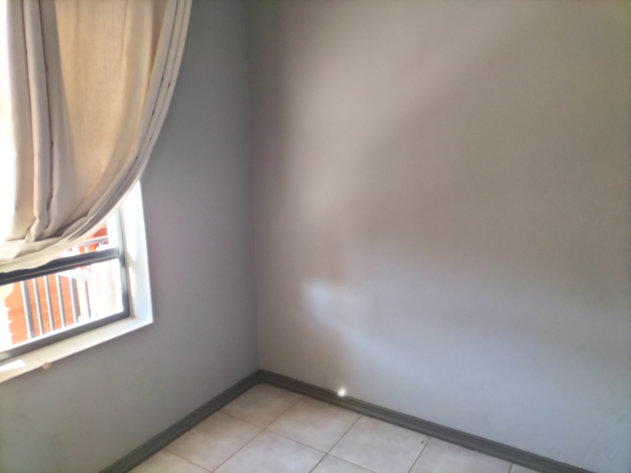 3 Bedroom Property for Sale in Witpoortjie Gauteng