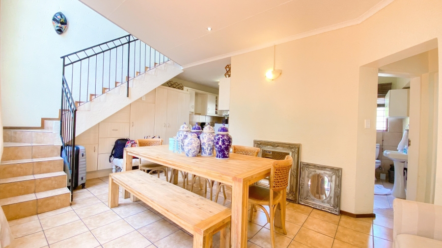 2 Bedroom Property for Sale in Lonehill Gauteng