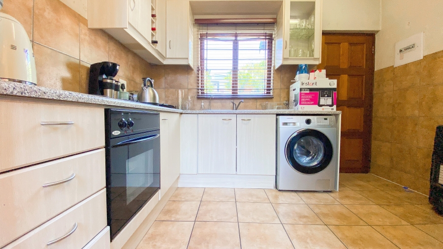2 Bedroom Property for Sale in Lonehill Gauteng