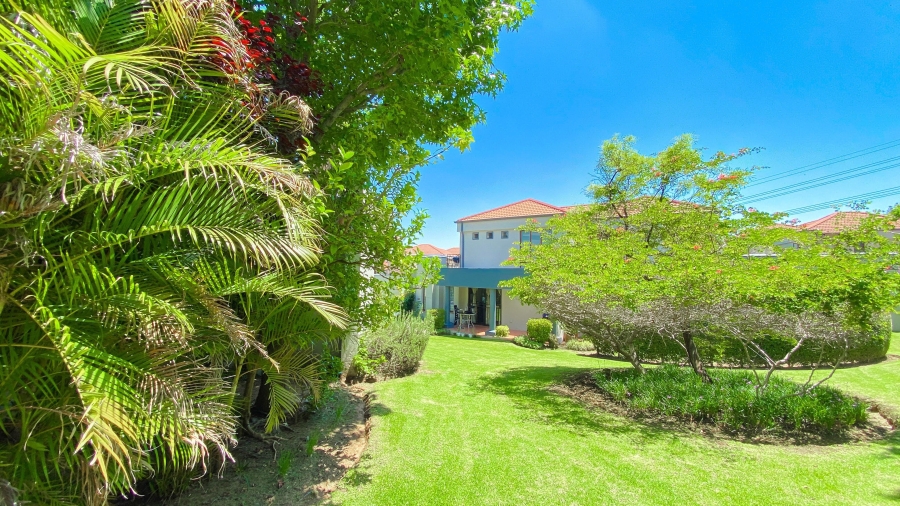 2 Bedroom Property for Sale in Lonehill Gauteng