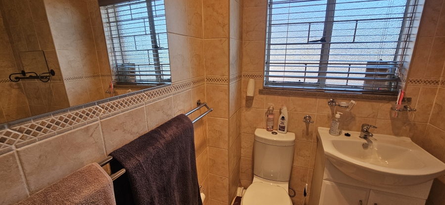 2 Bedroom Property for Sale in Three Rivers Gauteng