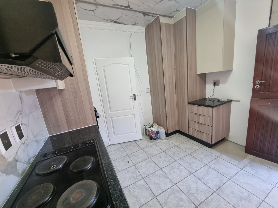 To Let 1 Bedroom Property for Rent in Orlando East Gauteng