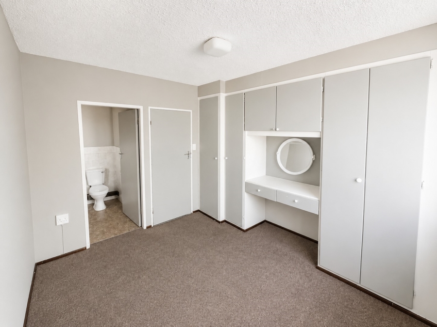 1 Bedroom Property for Sale in Wonderboom South Gauteng