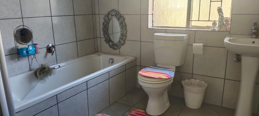 5 Bedroom Property for Sale in Culemborg Park Gauteng