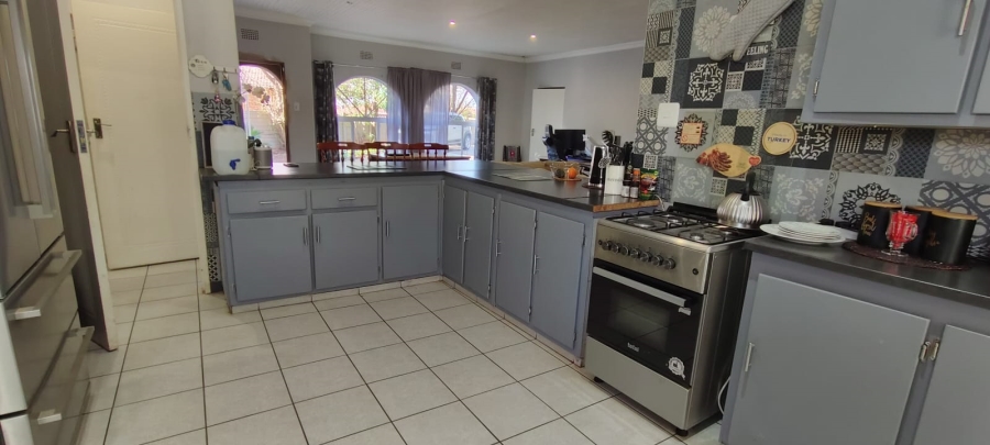 5 Bedroom Property for Sale in Culemborg Park Gauteng