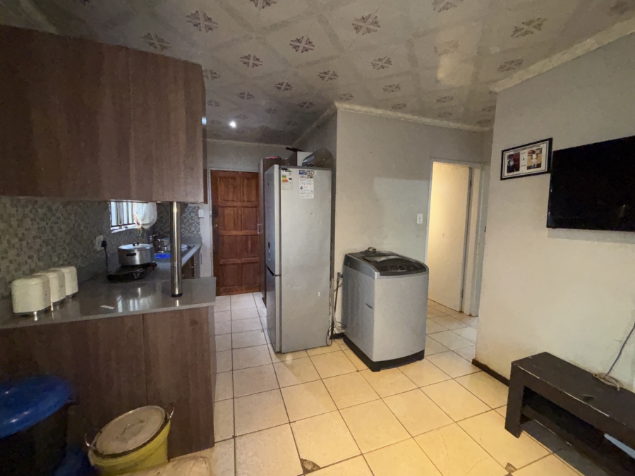 2 Bedroom Property for Sale in Protea Glen Gauteng