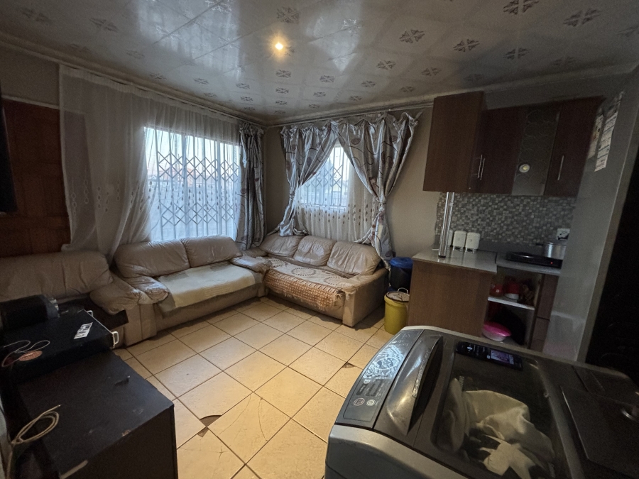 2 Bedroom Property for Sale in Protea Glen Gauteng