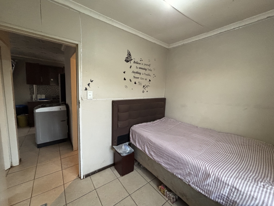 2 Bedroom Property for Sale in Protea Glen Gauteng