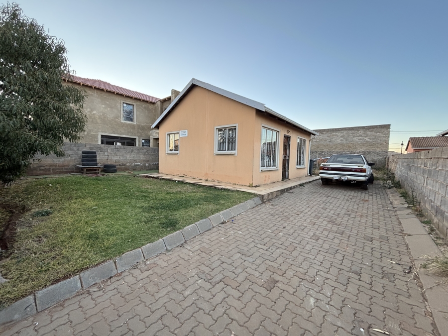 2 Bedroom Property for Sale in Protea Glen Gauteng