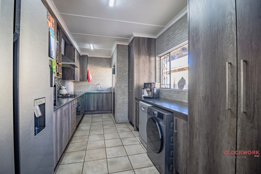 4 Bedroom Property for Sale in Marlands Gauteng