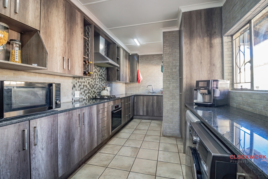 4 Bedroom Property for Sale in Marlands Gauteng