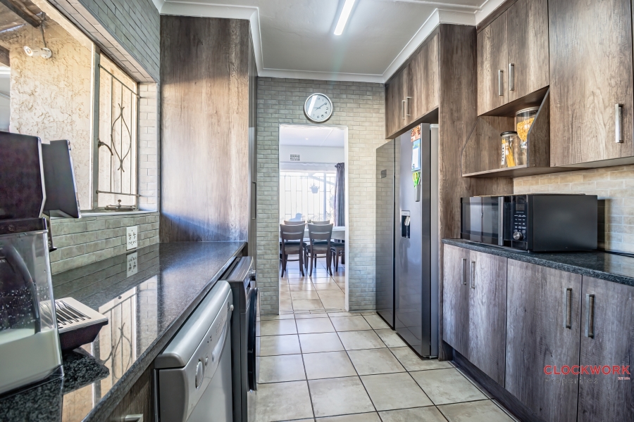 4 Bedroom Property for Sale in Marlands Gauteng