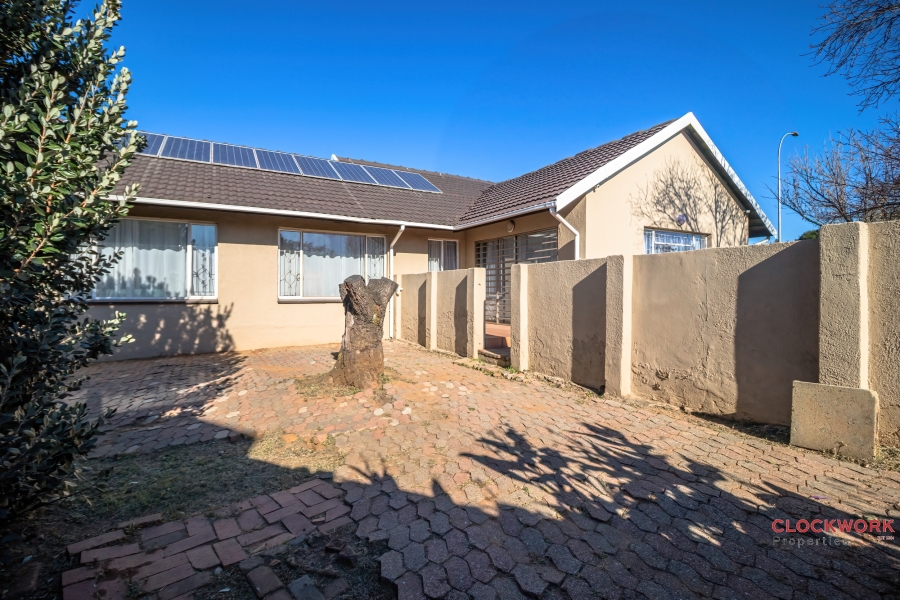 4 Bedroom Property for Sale in Marlands Gauteng