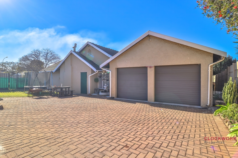 4 Bedroom Property for Sale in Marlands Gauteng