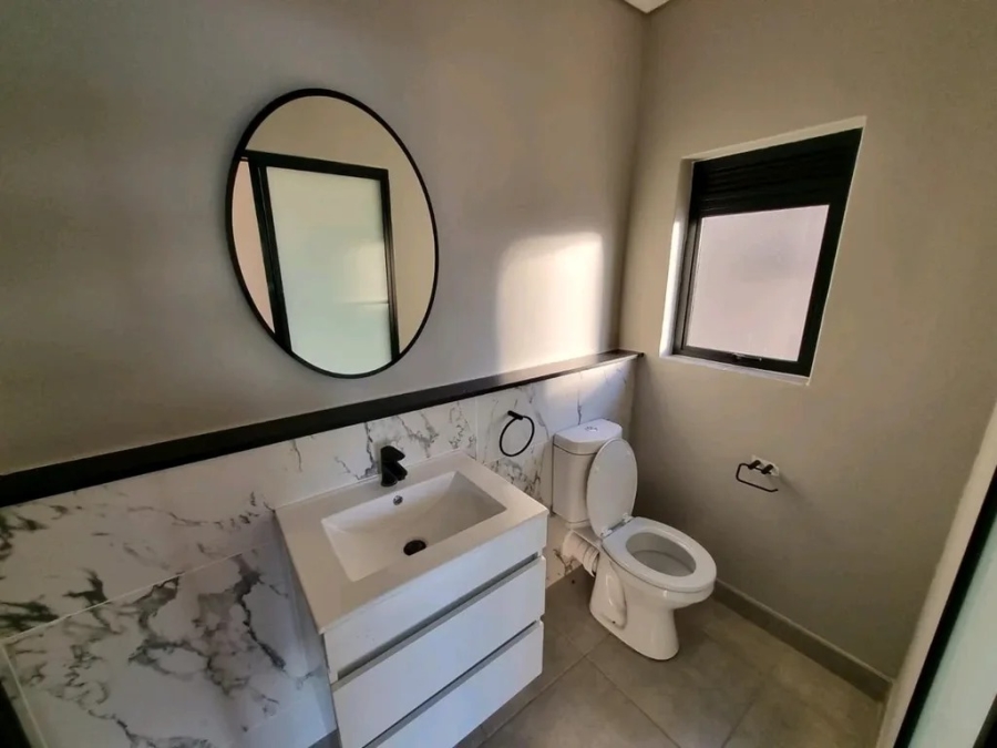 To Let 2 Bedroom Property for Rent in Waterfall Gauteng