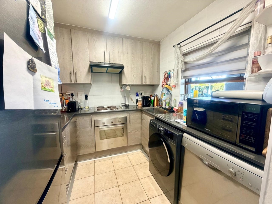 2 Bedroom Property for Sale in Lakefield Gauteng