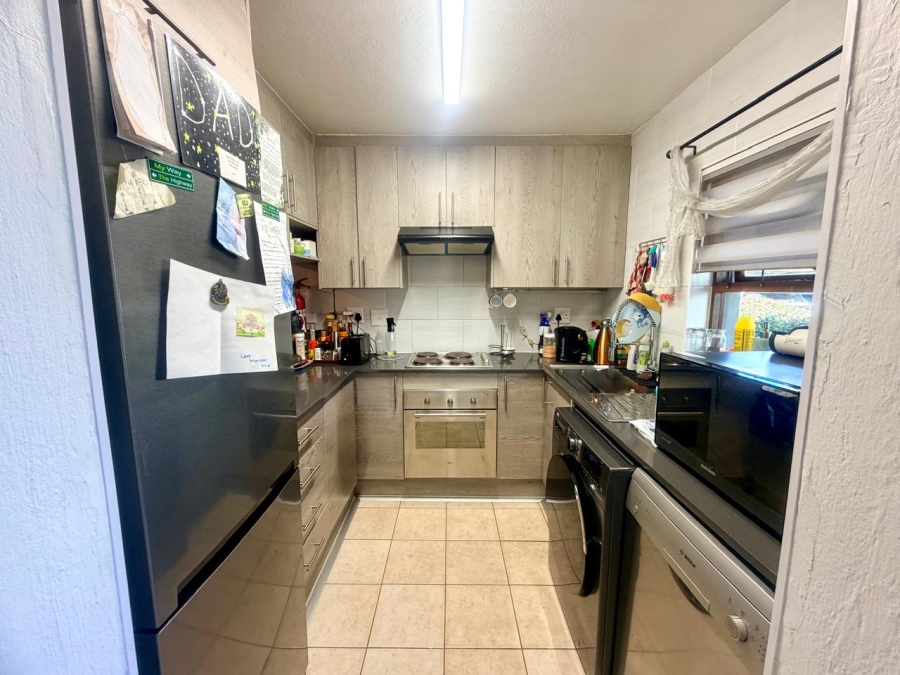 2 Bedroom Property for Sale in Lakefield Gauteng