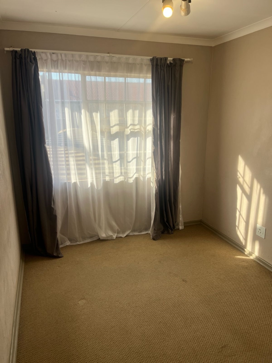 To Let 3 Bedroom Property for Rent in Meyersdal Gauteng