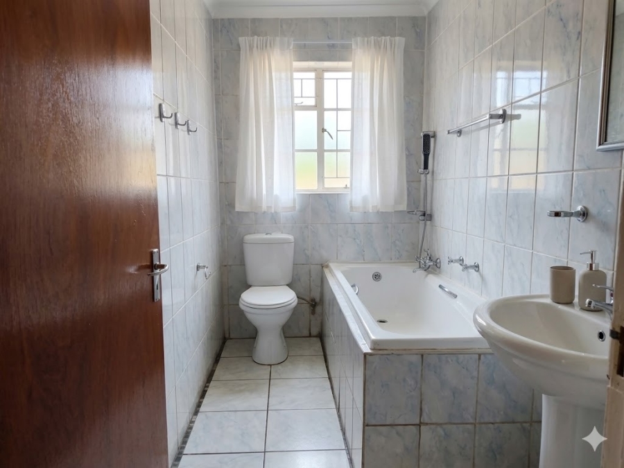5 Bedroom Property for Sale in Strubenvale Gauteng