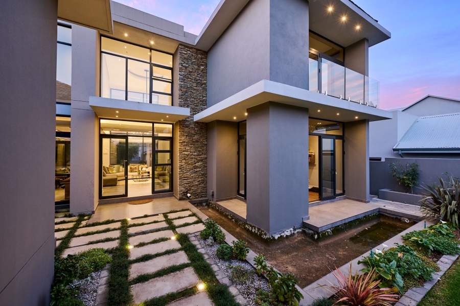 4 Bedroom Property for Sale in Waterfall Country Estate Gauteng