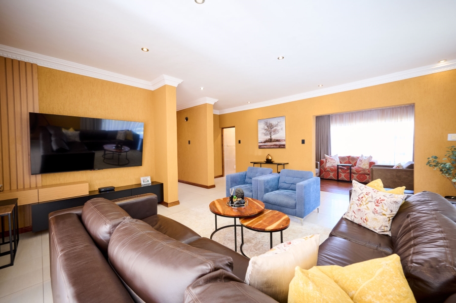 5 Bedroom Property for Sale in Carlswald North Estate Gauteng